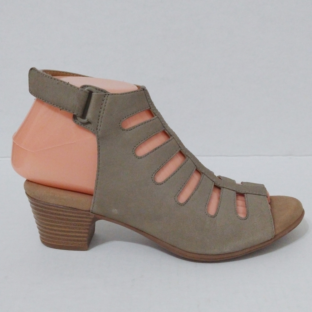 Women's Clarks Sage Sandals - Picture 3 of 9